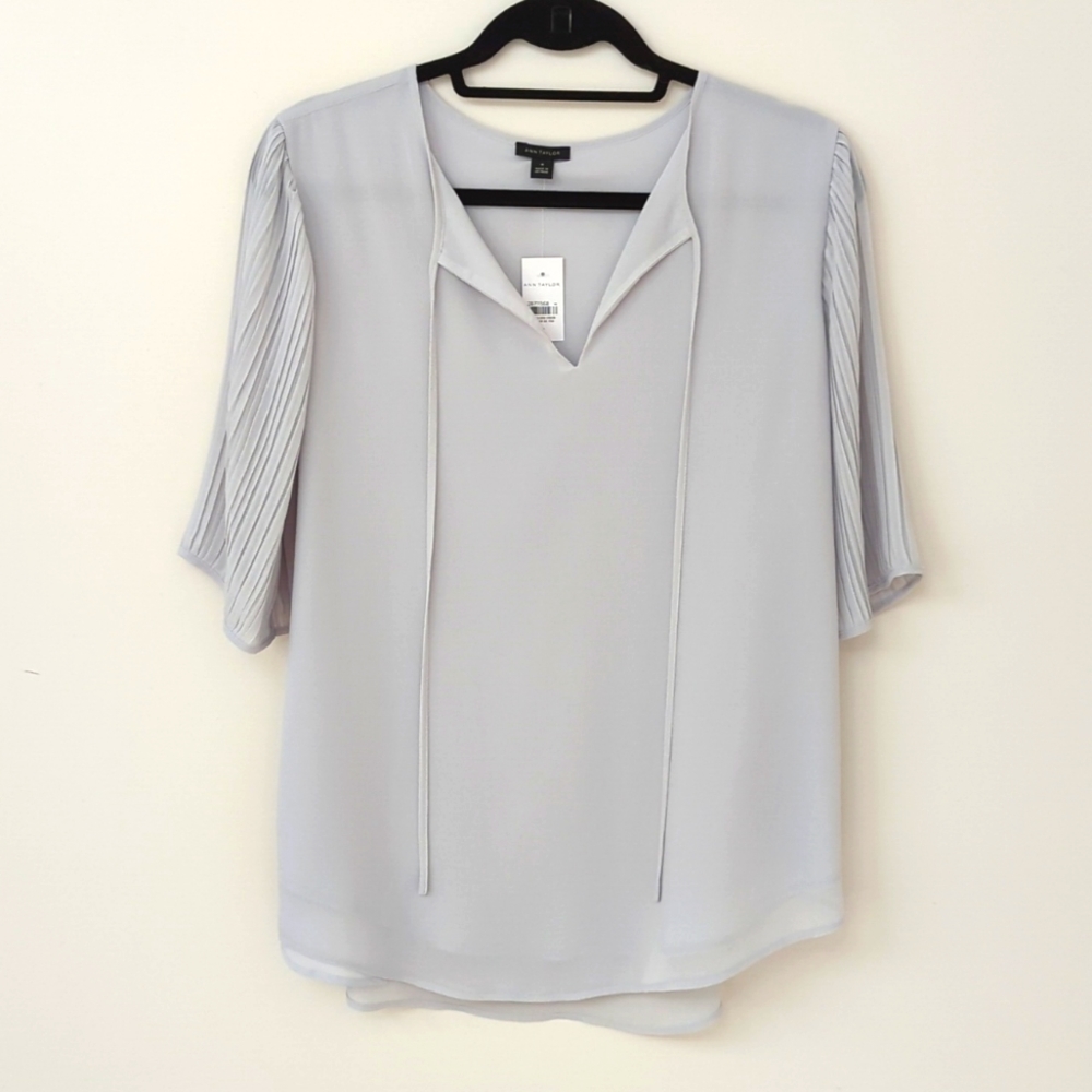 Ann Taylor blouse; Size M; grey; NEW